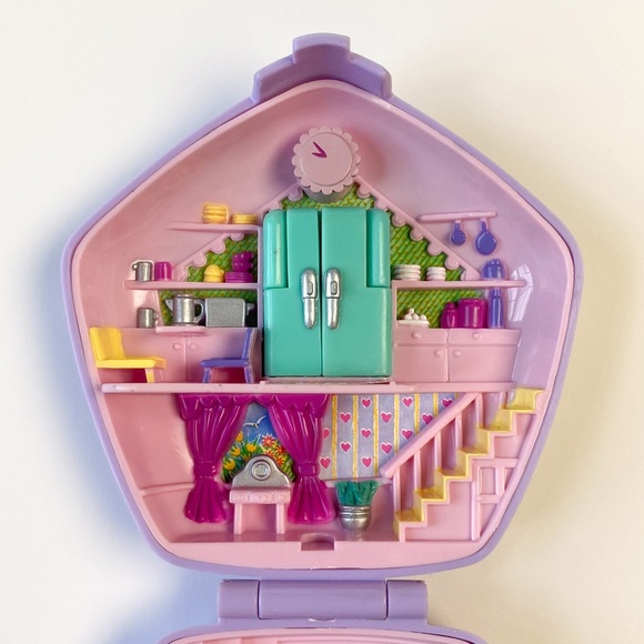 1994 Polly Pocket COMPLETE Slumber Party Fun / Polly’s Video Party VINTAGE - Picture 4 of 16